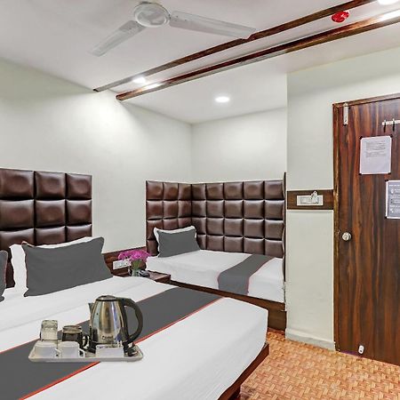 Hotel Collection O Laxmi Kuber à Utrān Extérieur photo